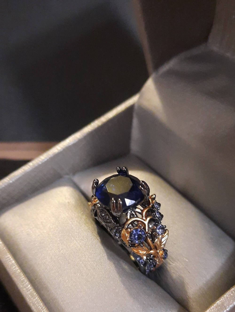 Dark Blue Crystal Ring with Gold Accent Detailing Size 6